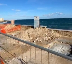 https://www.tp24.it/immagini_articoli/15-10-2026/trapani-viale-delle-sirene-al-via-i-lavori-sui-marciapiedi-contro-le-mareggiate-250.jpg