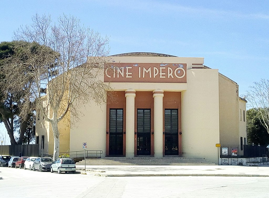 https://www.tp24.it/immagini_articoli/15-12-2025/1765831218-0-marsala-il-pd-il-teatro-impero-indecoroso-priorita-sbagliate-del-sindaco-grillo.jpg