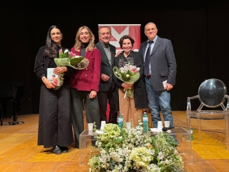 https://www.tp24.it/immagini_articoli/16-01-2026/trapani-accoglie-stefania-auci-con-la-presentazione-de-l-alba-dei-leoni-250.jpg