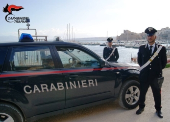 https://www.tp24.it/immagini_articoli/16-05-2026/castellammare-aggredito-e-rapinato-mentre-cercava-di-cromprare-la-droga-due-denunciati-250.jpg