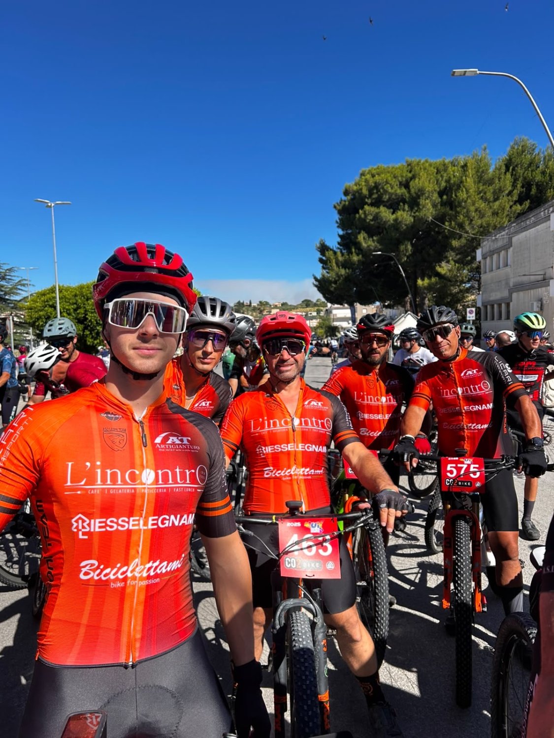 https://www.tp24.it/immagini_articoli/16-06-2026/1781616413-0-ciclismo-una-asd-leoni-team-da-applausi-alla-rwe-granfondo-di-santa-ninfa.jpg