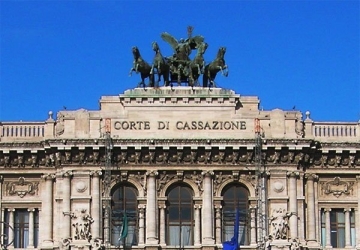 https://www.tp24.it/immagini_articoli/16-06-2026/la-cassazione-conferma-la-condanna-per-estorsione-per-tre-castelvetranesi-250.jpg