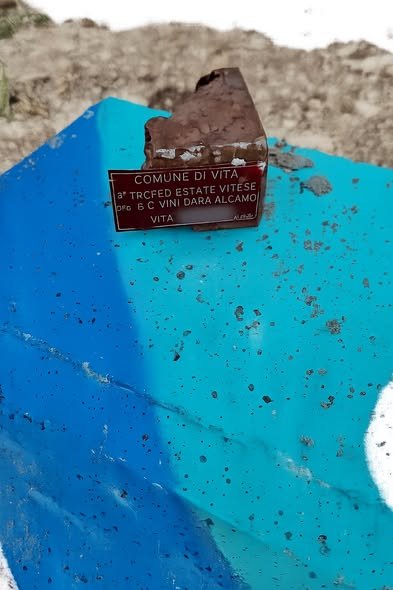 https://www.tp24.it/immagini_articoli/16-07-2026/1784212760-0-misiliscemi-rifiuti-abbandonati-in-spiaggia-a-marausa-c-e-a-che-un-trofeo.jpg