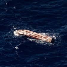 https://www.tp24.it/immagini_articoli/16-08-2026/1786860997-0-ferragosto-di-morte-nel-mediterraneo-11-corpi-in-mare-e-un-altro-naufragio-senza-nome.jpg