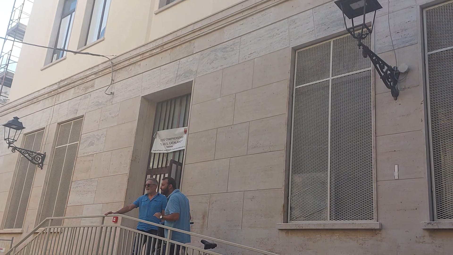 https://www.tp24.it/immagini_articoli/16-09-2025/1758059553-0-trapani-primo-giorno-tra-bagni-insufficienti-e-cantieri-nelle-scuole.jpg