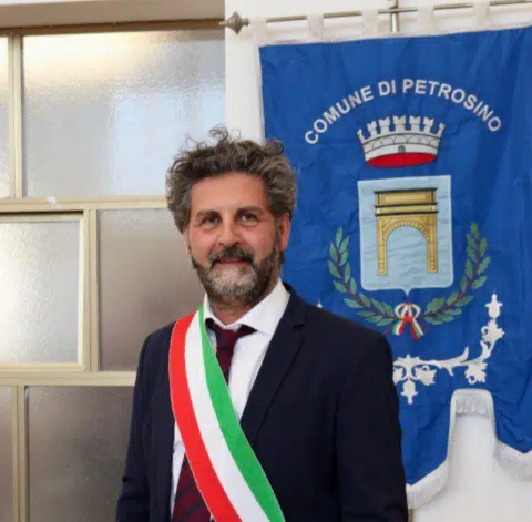 https://www.tp24.it/immagini_articoli/16-12-2025/1765879217-0-petrosino-il-sindaco-anastasi-replica-alla-minoranza-smemorata-e-irresponsabile.png