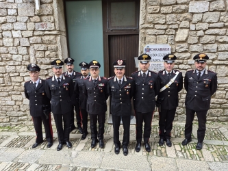 https://www.tp24.it/immagini_articoli/17-01-2026/il-generale-ubaldo-del-monaco-in-visita-ai-carabinieri-di-trapani-e-marsala-250.jpg