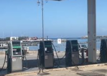 https://www.tp24.it/immagini_articoli/17-04-2026/caro-carburanti-nelle-isole-minori-parte-da-pantelleria-la-mozione-all-ars-250.jpg