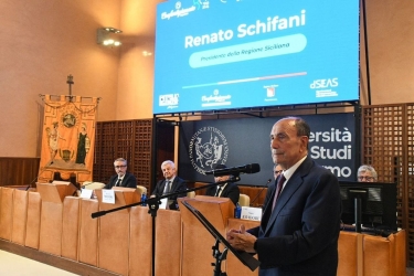 https://www.tp24.it/immagini_articoli/17-05-2026/artigianato-schifani-facciamo-crescere-le-imprese-con-investimenti-e-formazione-qualificata-250.jpg