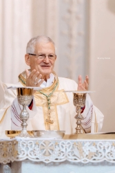 https://www.tp24.it/immagini_articoli/17-08-2026/diocesi-di-trapani-il-vescovo-fragnelli-annuncia-nomine-e-nuovi-incarichi-250.jpg