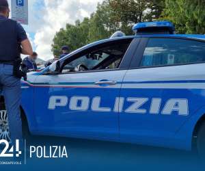 https://www.tp24.it/immagini_articoli/17-09-2025/1758114148-0-trapani-aggredisce-la-compagna-in-strada-arrestato-dalla-polizia.jpg