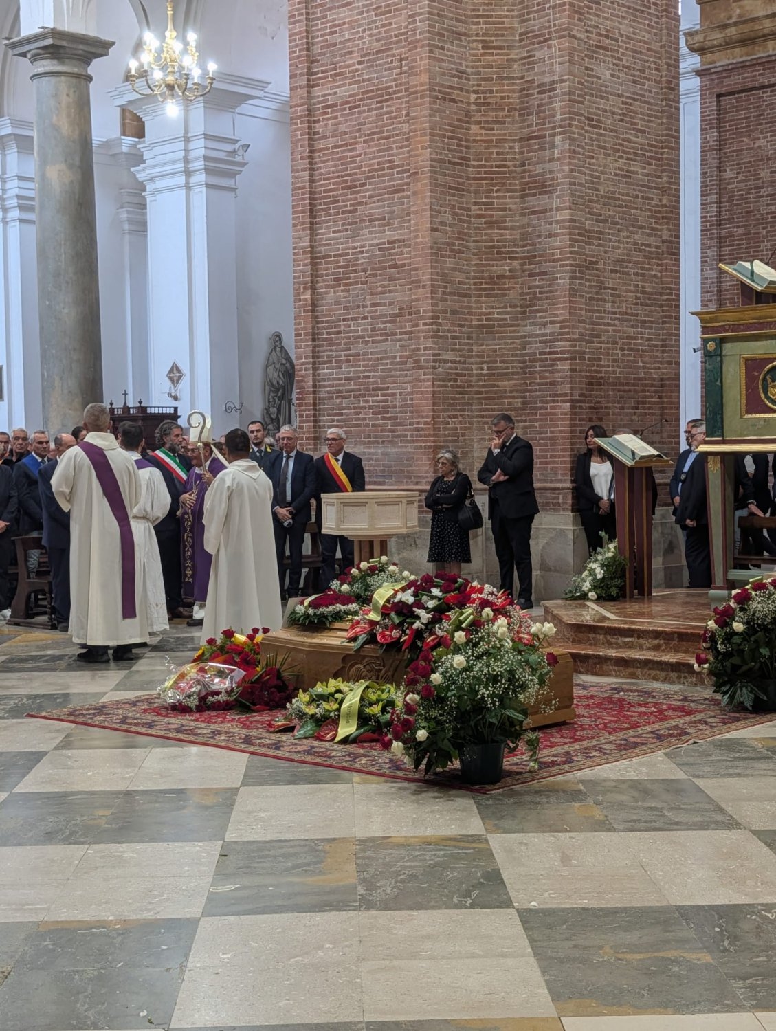 https://www.tp24.it/immagini_articoli/17-10-2026/1792249643-0-marsala-in-lutto-oggi-l-ultimo-saluto-ad-antonino-fortunato-vittima-del-tornado.jpg