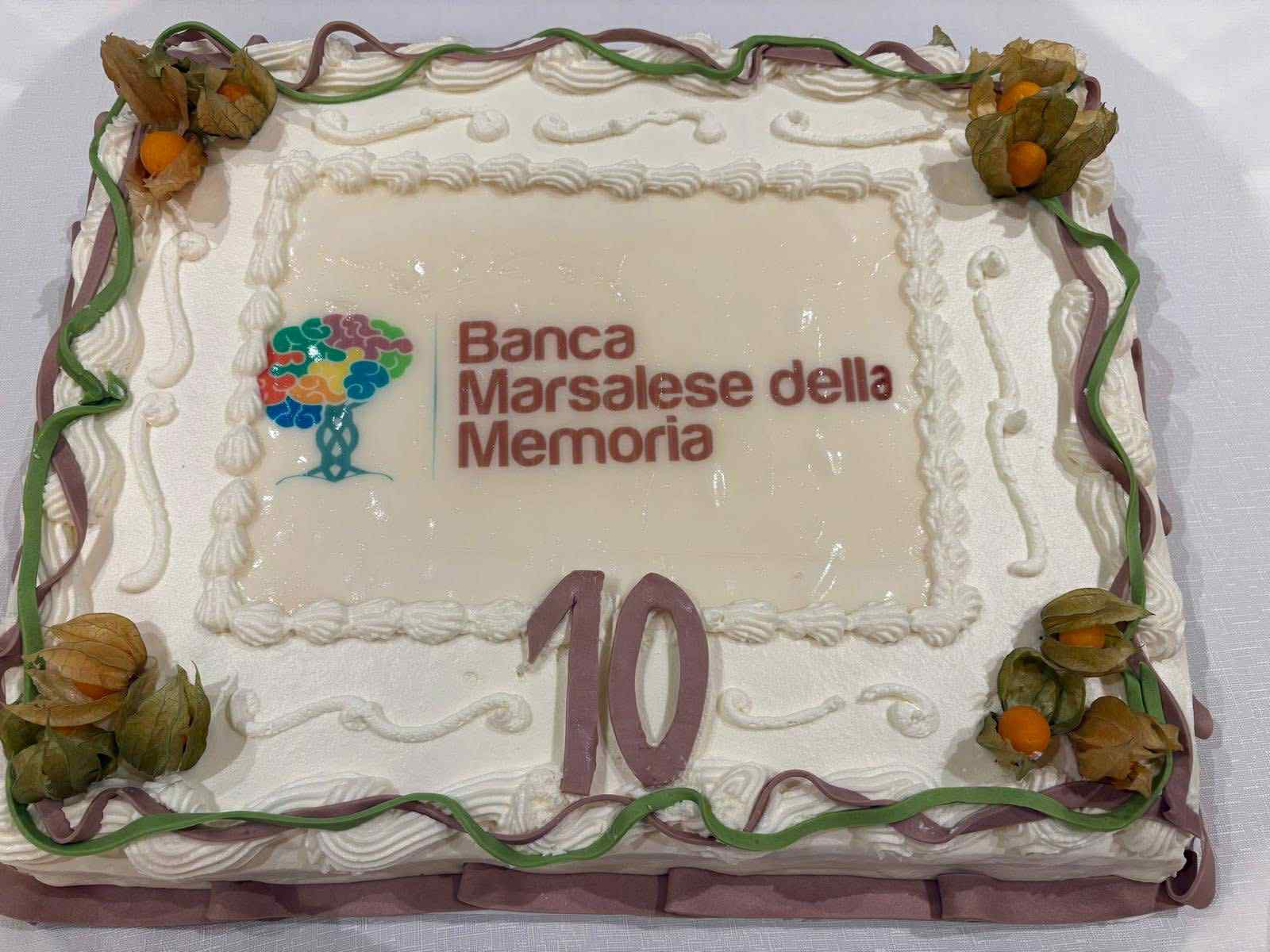 https://www.tp24.it/immagini_articoli/17-11-2025/1763364831-0-la-banca-marsalese-della-memoria-compie-10-anni.jpg