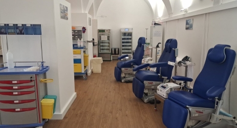 https://www.tp24.it/immagini_articoli/18-03-2026/marsala-l-avis-riapre-nella-nuova-sede-da-oggi-riparte-la-raccolta-sangue-250.jpg