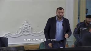 https://www.tp24.it/immagini_articoli/18-04-2026/1776535658-0-trapani-il-contrattacco-di-maurizio-miceli-tranchida-finisce-sotto-pressing.jpg