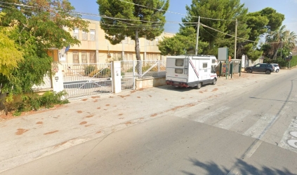 https://www.tp24.it/immagini_articoli/18-04-2026/marsala-allarme-davanti-alla-scuola-ranna-auto-a-tutta-velocita-sfiorata-la-tragedia-250.jpg