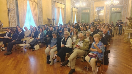 https://www.tp24.it/immagini_articoli/18-05-2026/80-statuto-siciliano-savarino-serve-aggiornarlo-caronia-non-sia-un-reperto-museale-250.jpg