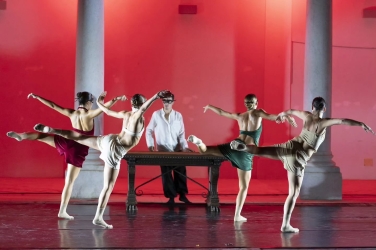 https://www.tp24.it/immagini_articoli/18-09-2026/trapani-la-mono-dance-company-chiude-il-ciclo-al-chiostro-san-domenico-con-romeo-e-giulietta-250.jpg