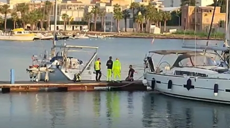 https://www.tp24.it/immagini_articoli/18-10-2026/tragedia-a-marsala-donna-trovata-morta-in-mare-al-porticciolo-turistico-250.jpg
