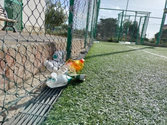 https://www.tp24.it/immagini_articoli/19-03-2026/marsala-i-campi-di-sappusi-ostaggio-del-degrado-minacce-ai-ragazzini-e-soldi-per-giocare-250.jpg