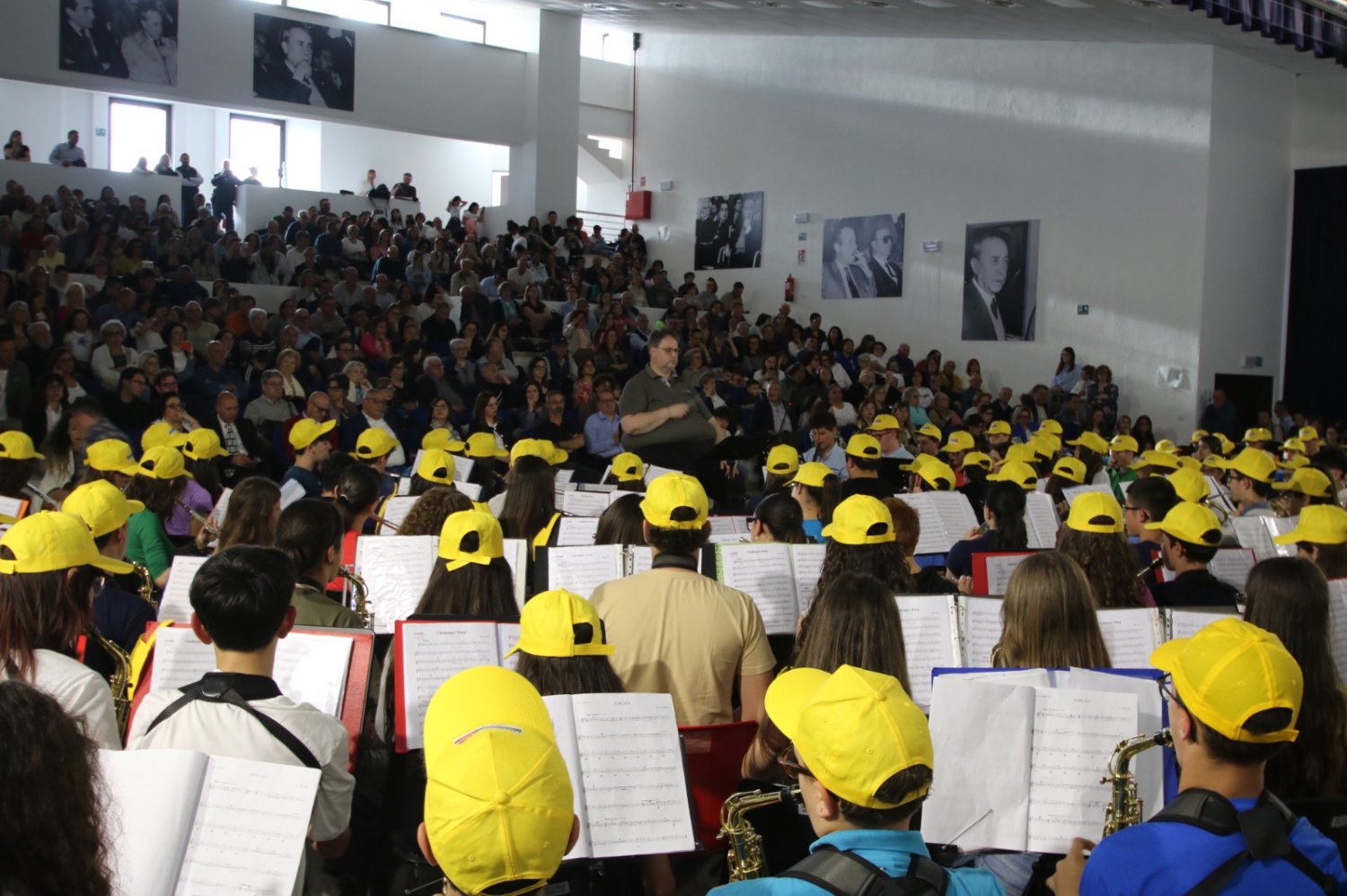 https://www.tp24.it/immagini_articoli/19-05-2026/1779187684-0-orchestiamo-2026-250-giovani-musicisti-incantano-la-sala-agora-di-gibellina.jpg