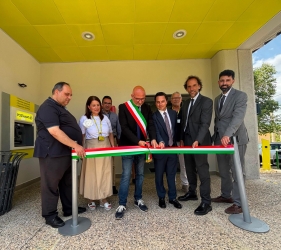 https://www.tp24.it/immagini_articoli/19-06-2026/a-custonaci-inaugurato-l-ufficio-polis-delle-poste-250.jpg