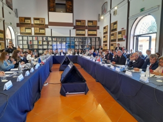 https://www.tp24.it/immagini_articoli/19-06-2026/fondi-ue-192-milioni-in-piu-per-l-edilizia-residenziale-pubblica-e-sociale-in-sicilia-250.jpg