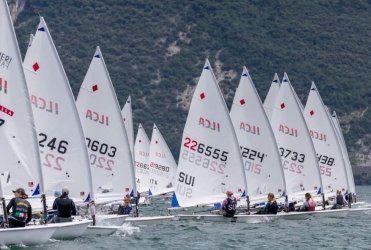 https://www.tp24.it/immagini_articoli/19-06-2026/giorgia-tumbarello-della-canottieri-marsala-sul-podio-dell-europa-cup-ilca-2026-250.jpg