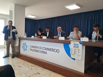 https://www.tp24.it/immagini_articoli/19-06-2026/la-restanza-di-cna-sicilia-diventa-progetto-concreto-per-i-giovani-siciliani-250.jpg