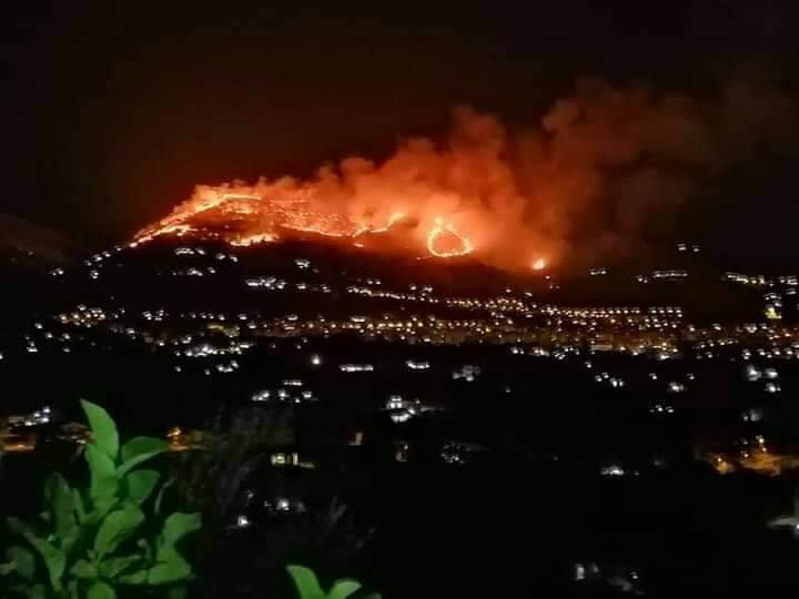 https://www.tp24.it/immagini_articoli/19-07-2026/1784476537-0-incendi-in-sicilia-lorefice-m5s-ogni-anno-stesso-copione-prevenzione-assente.jpg