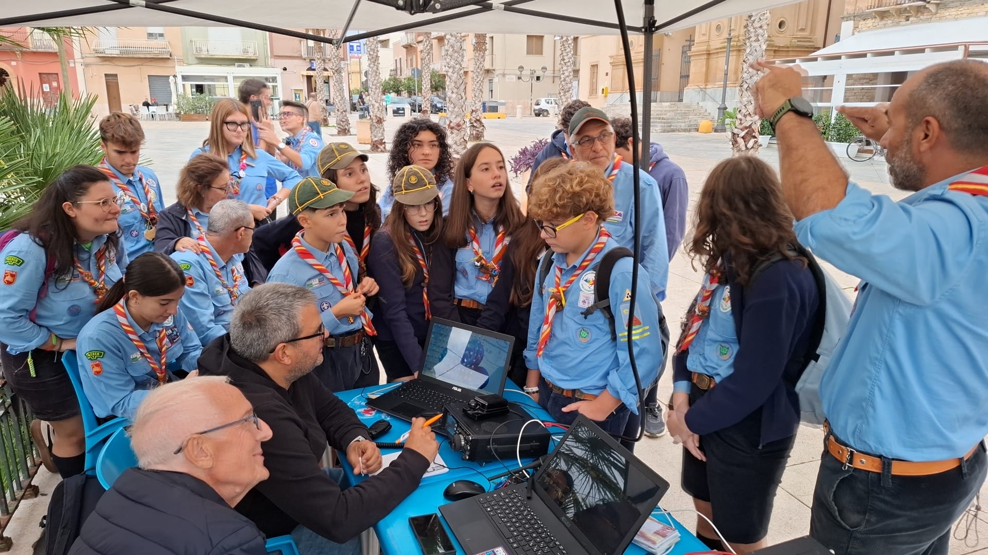 https://www.tp24.it/immagini_articoli/19-10-2025/1760872149-0-paceco-gli-scout-in-radio-con-il-mondo-successo-per-il-jamboree-on-the-air-2025.jpg
