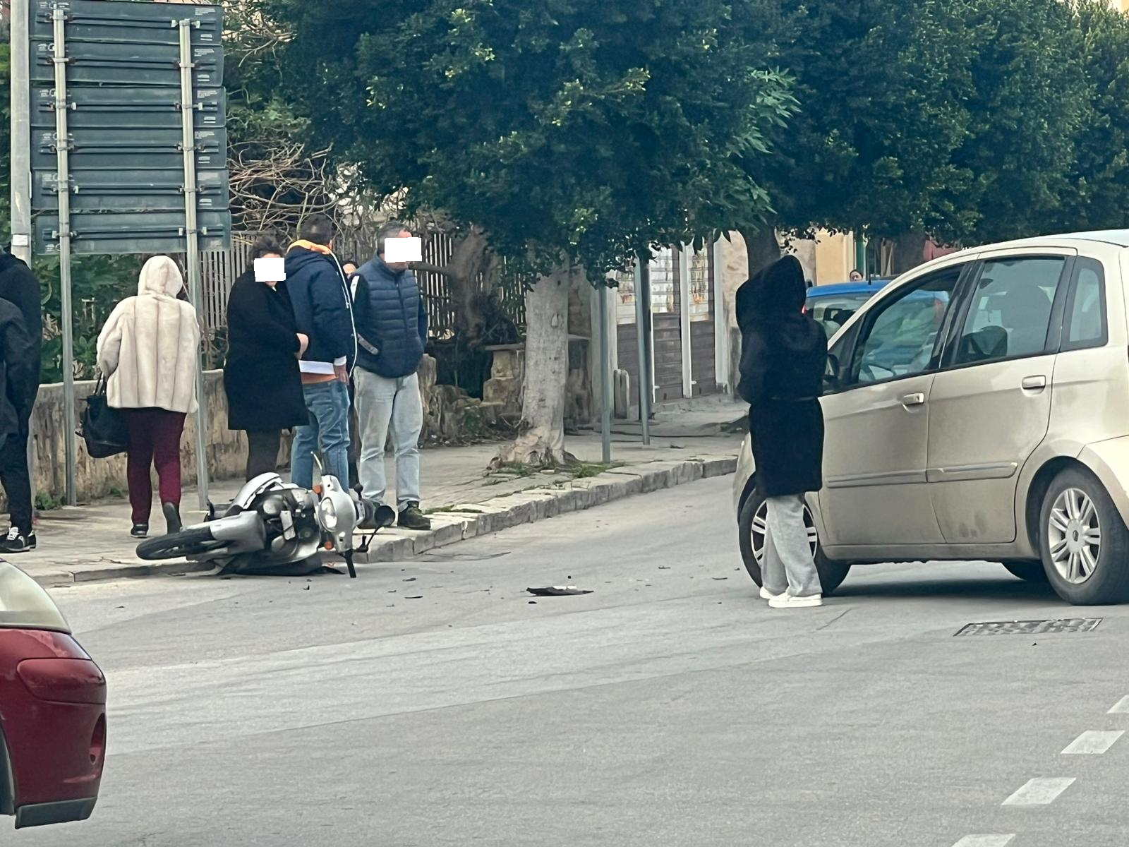 https://www.tp24.it/immagini_articoli/20-02-2026/1771588239-0-marsala-scontro-tra-scooter-e-auto-in-via-salemi-una-persona-finisce-in-ospedale.png
