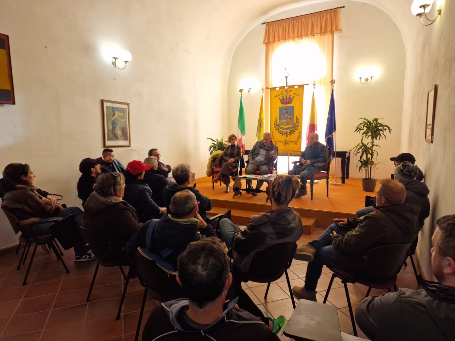 https://www.tp24.it/immagini_articoli/20-03-2026/1774023136-0-mazara-via-libera-al-regolamento-per-la-gestione-degli-impianti-sportivi-comunali.jpg