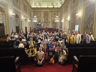 https://www.tp24.it/immagini_articoli/20-05-2026/paceco-gli-alunni-del-giovanni-xxiii-in-visita-all-ars-250.jpg
