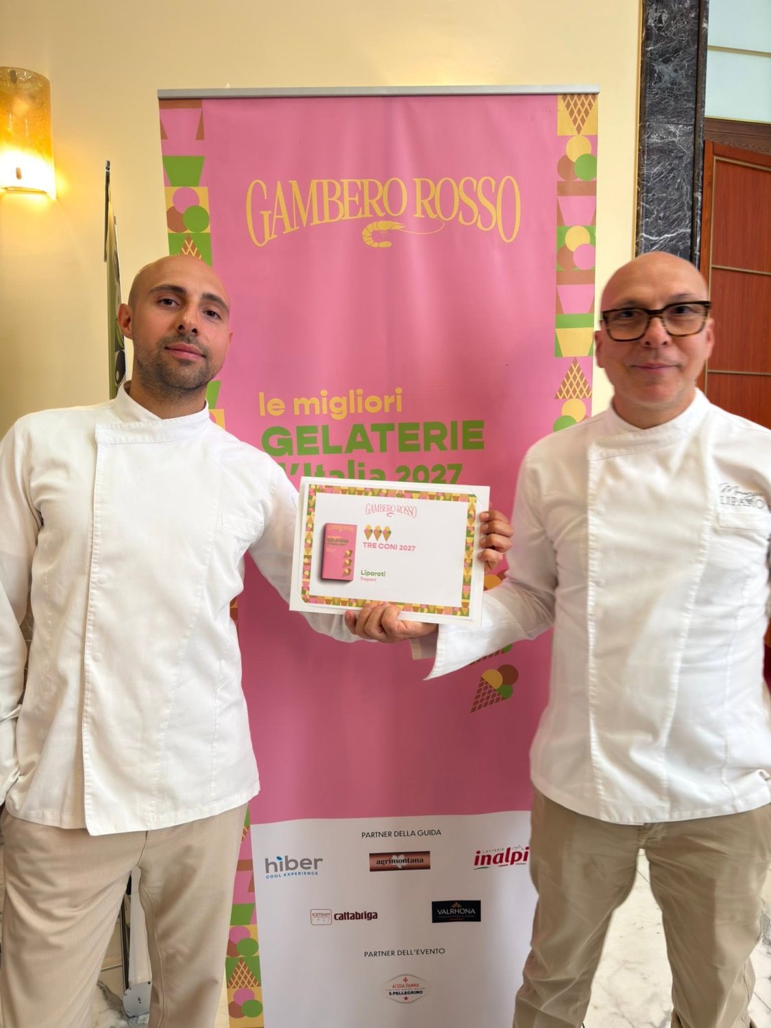 https://www.tp24.it/immagini_articoli/20-06-2026/1781977665-0-orgoglio-trapanese-la-gelateria-liparoti-conquista-i-tre-coni-del-gambero-rosso.jpg