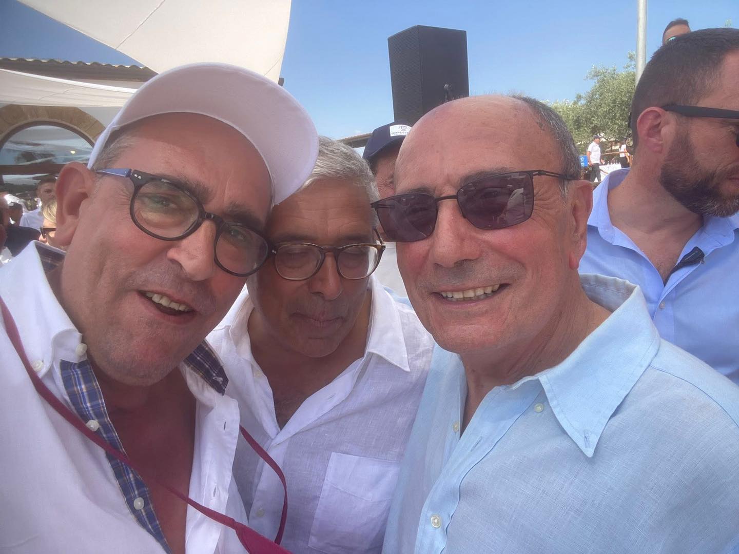 https://www.tp24.it/immagini_articoli/20-07-2025/1753002870-0-cuffaro-festeggia-il-matrimonio-del-figlio-il-19-luglio-polemiche-per-la-data.jpg
