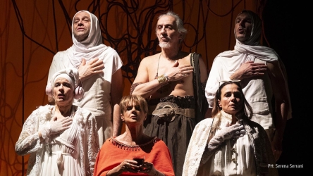 https://www.tp24.it/immagini_articoli/20-07-2026/segesta-teatro-festival-lella-costa-e-arianna-scommegna-aprono-la-v-edizione-250.jpg