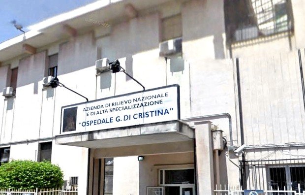 https://www.tp24.it/immagini_articoli/20-08-2026/1787239465-0-bimba-di-4-anni-morta-in-ospedale-per-sospetta-difterite-non-era-vaccinata.jpg