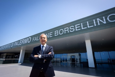 https://www.tp24.it/immagini_articoli/20-08-2026/emergenza-etna-palermo-e-birgi-reggono-l-urto-accolti-134mila-passeggeri-in-piu-250.jpg