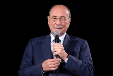 https://www.tp24.it/immagini_articoli/20-09-2026/regionali-2027-schifani-punta-al-bis-ma-nel-centrodestra-si-scaldano-gli-altri-nomi-250.jpg