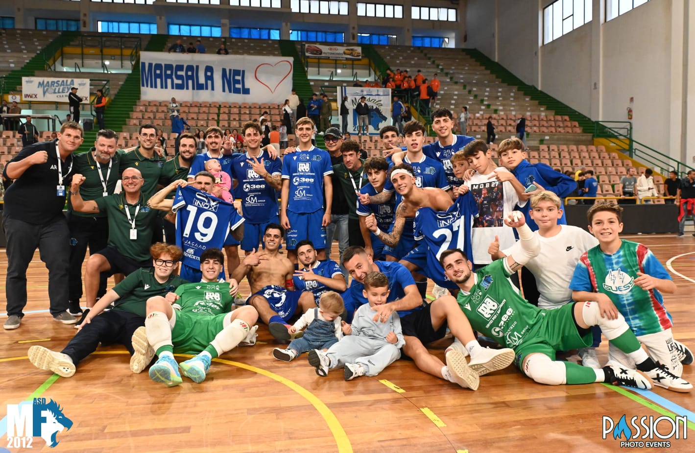 https://www.tp24.it/immagini_articoli/20-10-2025/1760982593-0-futsal-a-marsala-vince-il-cuore-della-banda-torrejon-3-a-2-contro-l-acri.jpg