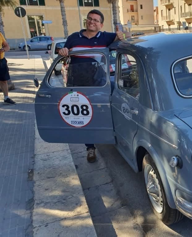 https://www.tp24.it/immagini_articoli/20-10-2026/1792472123-0-lutto-nel-mondo-dei-motori-morto-a-46-anni-salvatore-innocenti-oggi-i-funerali-a-castelvetrano.jpg