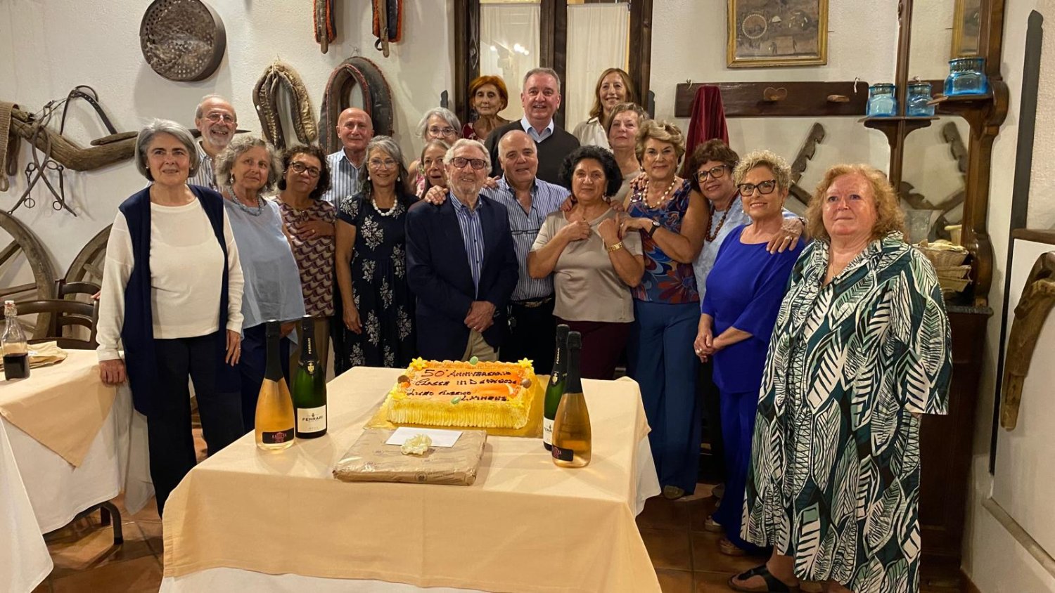 https://www.tp24.it/immagini_articoli/20-10-2026/1792512780-0-trapani-festeggiano-i-50-anni-dalla-maturita-gli-ex-alunni-della-iii-d-del-liceo-classico-ximenes.jpg