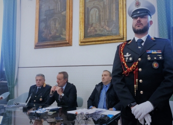 https://www.tp24.it/immagini_articoli/21-01-2026/polizia-locale-trapani-35-agenti-e-1-700-attivita-a-testa-il-report-2025-250.jpg