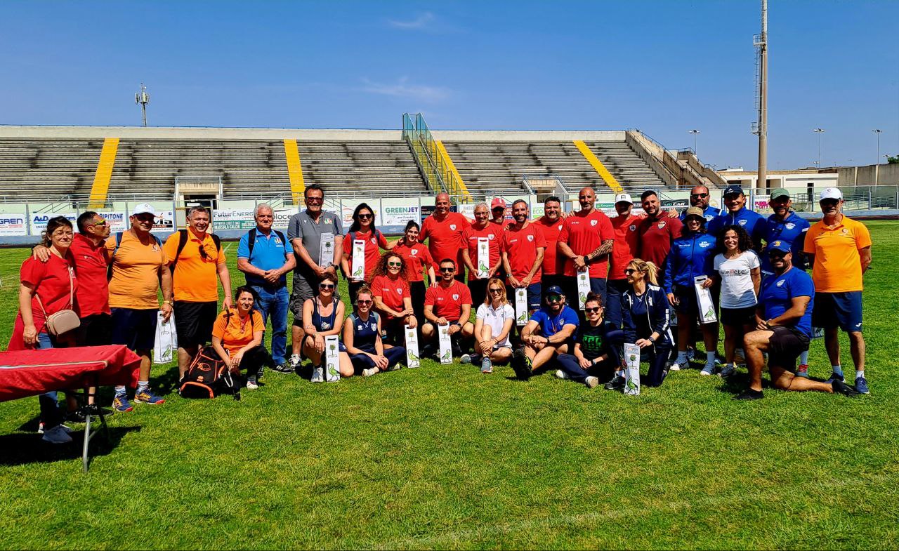 https://www.tp24.it/immagini_articoli/21-05-2025/1747808233-0-rugby-chiude-i-battenti-il-7-deg-torneo-grande-soddisfazione-per-i-fenici-rugby-marsala.jpg