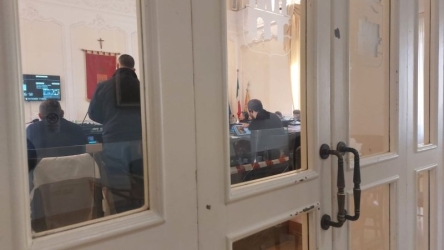 https://www.tp24.it/immagini_articoli/21-05-2026/trapani-consiglieri-a-rischio-decadenza-pronti-al-tar-250.jpg