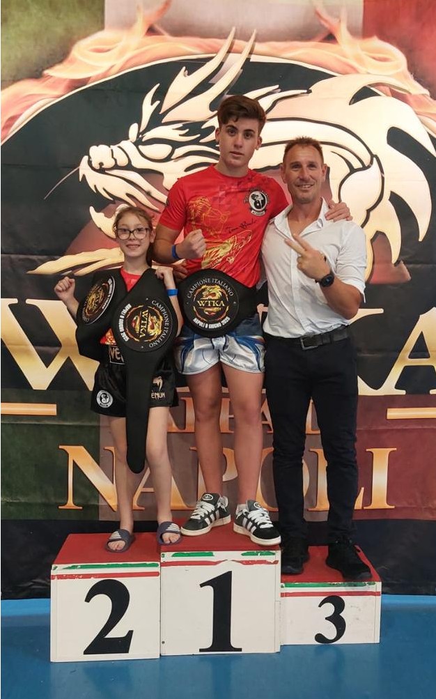 https://www.tp24.it/immagini_articoli/21-06-2025/1750496949-0-kickboxing-il-team-biondo-academy-si-qualifica-per-prossimi-mondiali-di-carrara.jpg