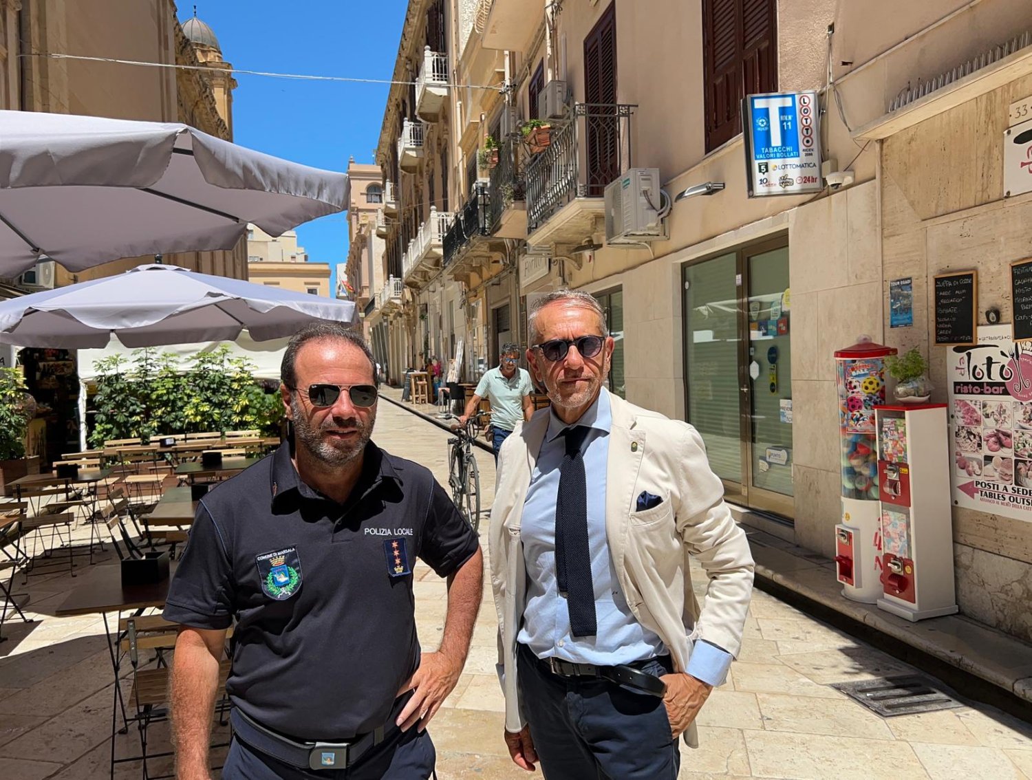 https://www.tp24.it/immagini_articoli/21-07-2026/1784623252-0-marsala-contianuano-i-controlli-sui-divieti-di-sosta-durante-lo-spazzamento-86-le-multe.jpg