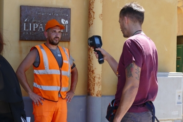 https://www.tp24.it/immagini_articoli/21-07-2026/caldo-estremo-e-raccolta-rifiuti-uil-trasporti-trapani-turni-dalle-4-e-stop-ai-pomeridiani-250.jpg