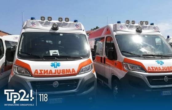 https://www.tp24.it/immagini_articoli/21-08-2026/1787315350-0-schianto-in-auto-sulla-provinciale-morti-due-giovani-gravi-altri-due.jpg